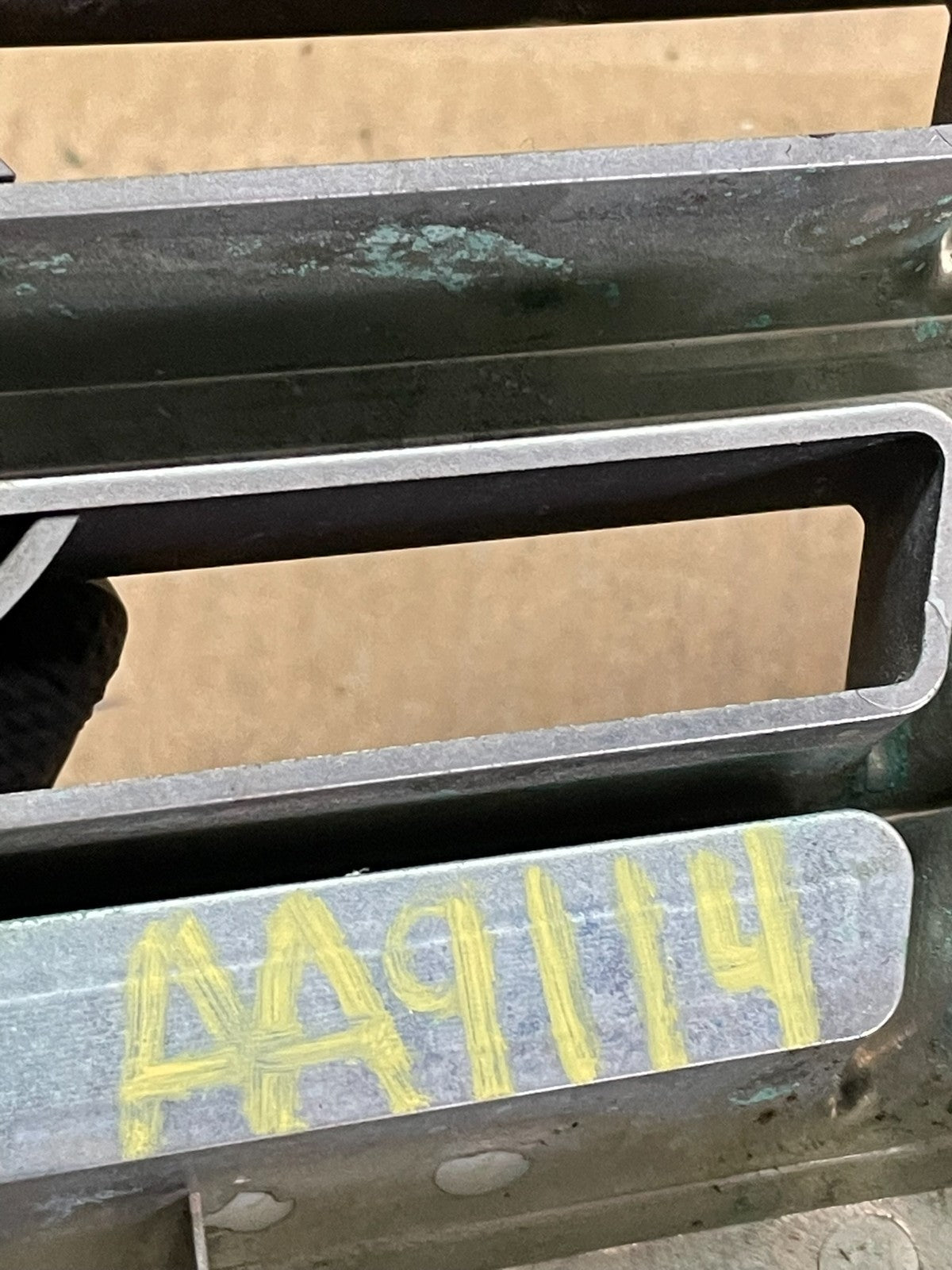 2004 to 2006 Kia Optima Front Grille Grill AA91148