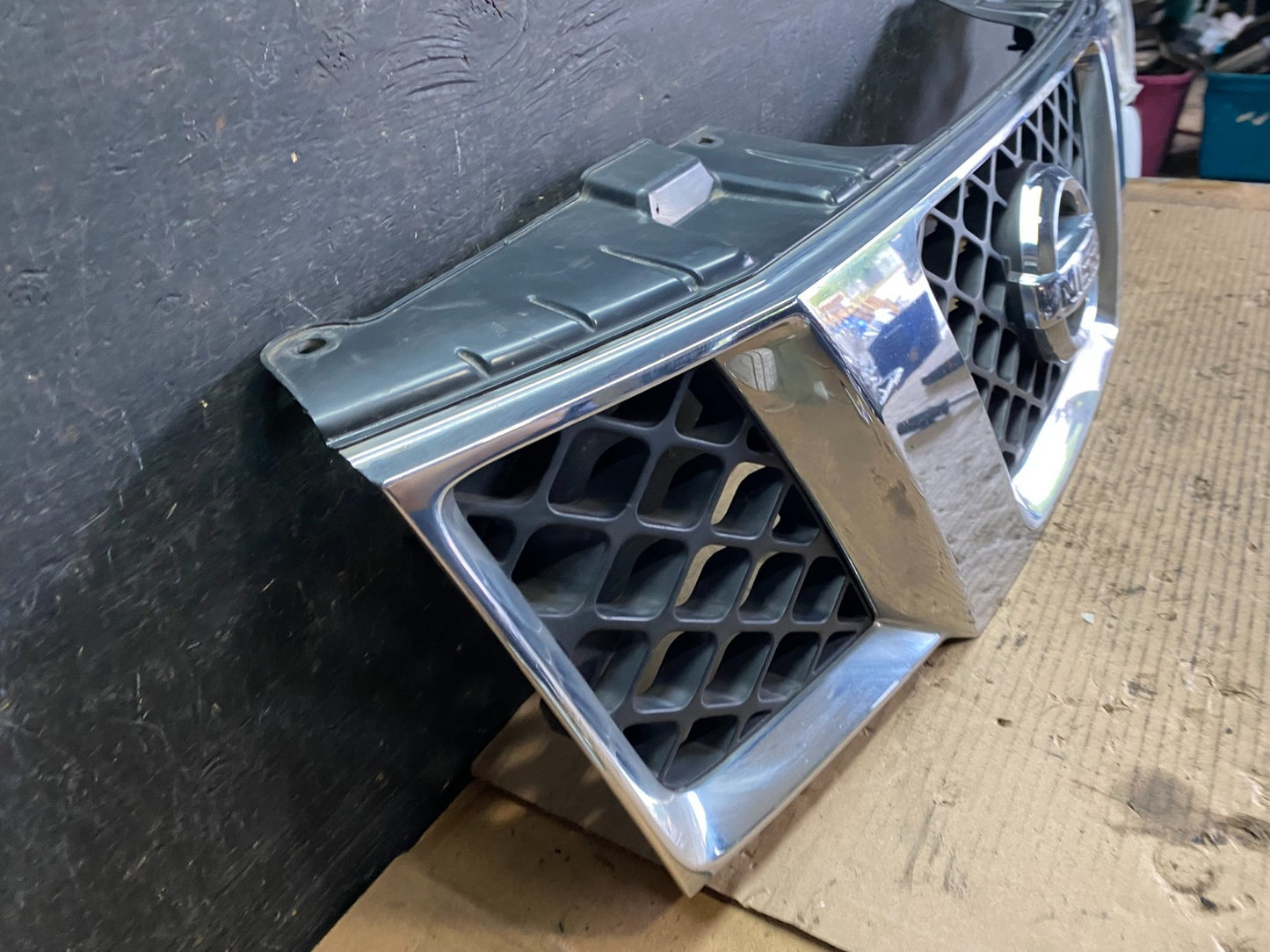 2005 2006 2007 Nissan Pathfinder Chrome Front Upper Grill Grille Oem s5702 DG2