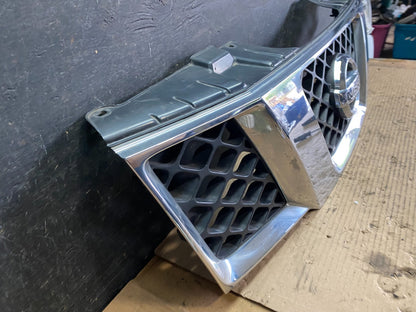 2005 2006 2007 Nissan Pathfinder Chrome Front Upper Grill Grille Oem s5702 DG2