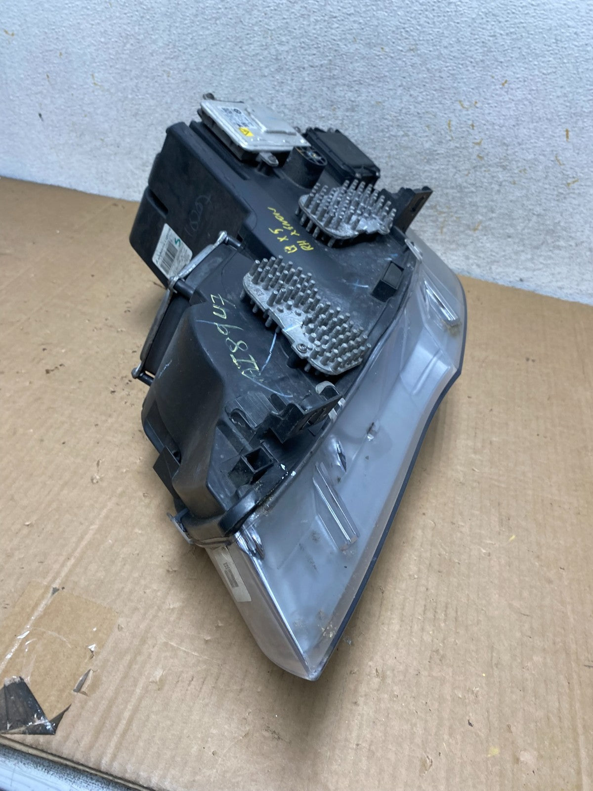 2011 to 2013 BMW X5 Right Passenger RH Side Headlight Xenon HID AI8947 DW9