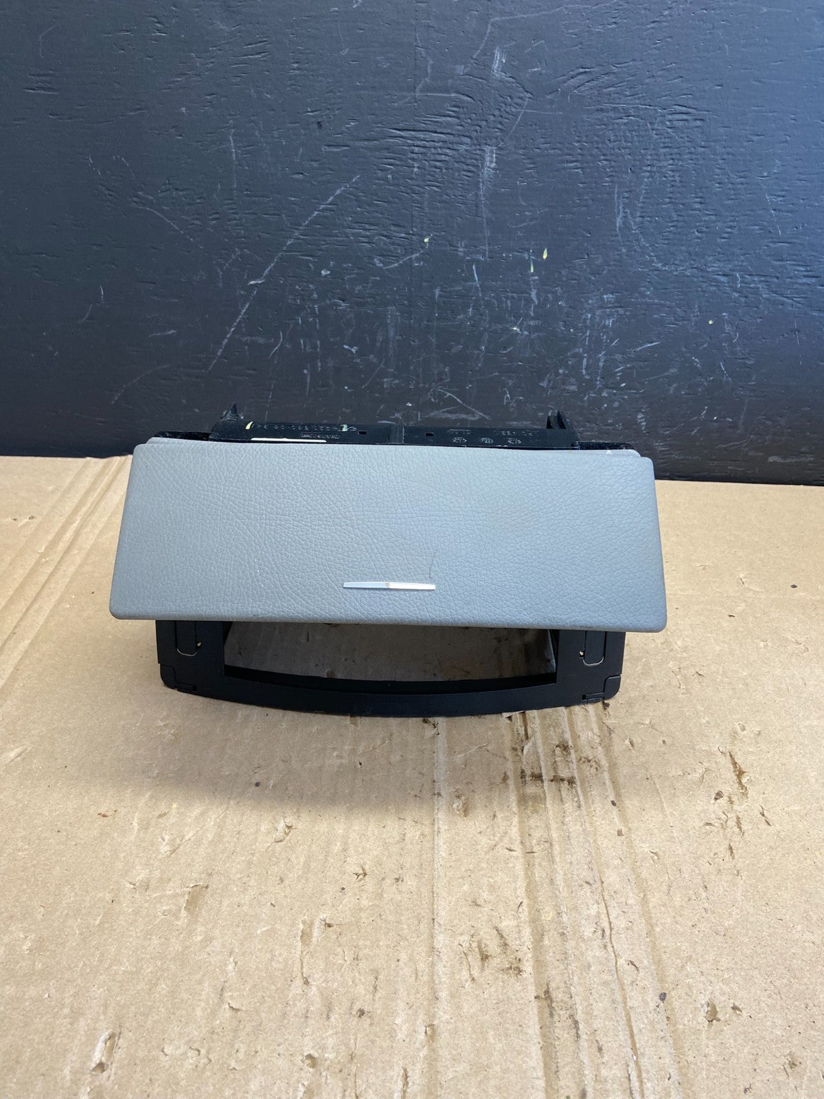 2007 to 2009 Mercedes S-Class S550 Center Console CD Player Cover Trim AB8939 DG1