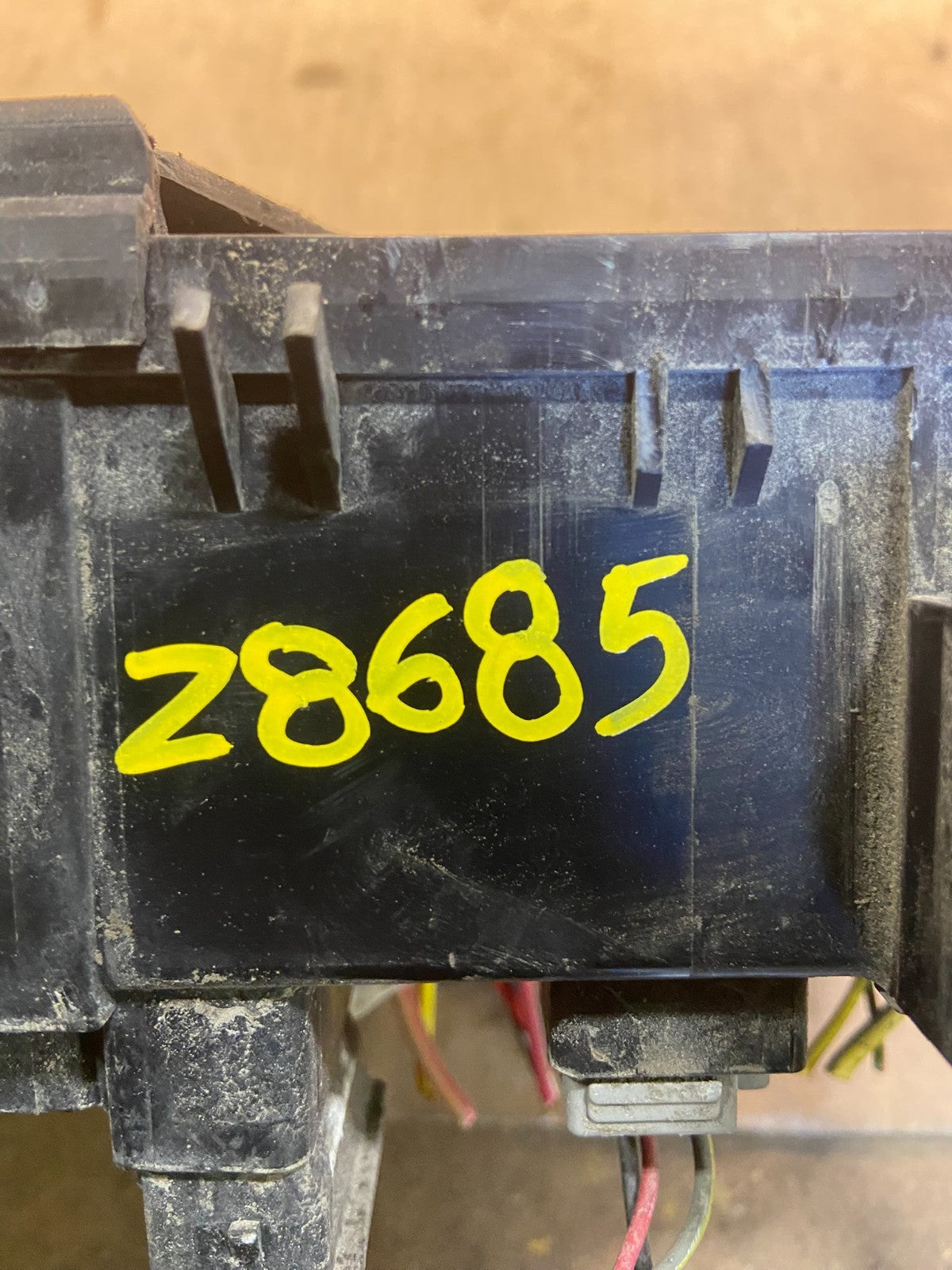 2015 2020 Dodge Ram 1500 Totally Integrated Power Module Fuse Box  Z8685 DG5