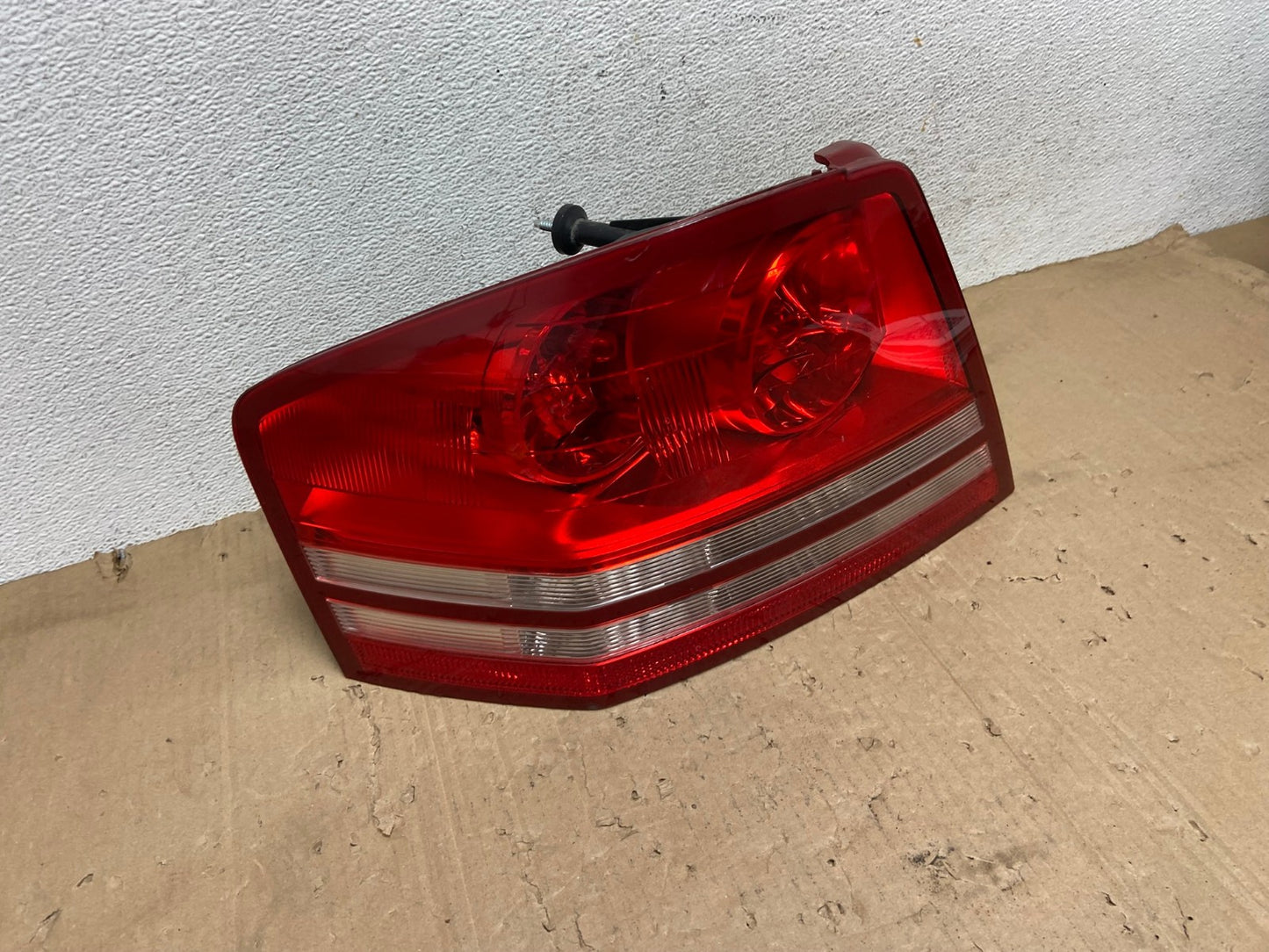 2008 2009 2010 Dodge Avenger Left Driver Lh Side Tail Light AE9263 LK2