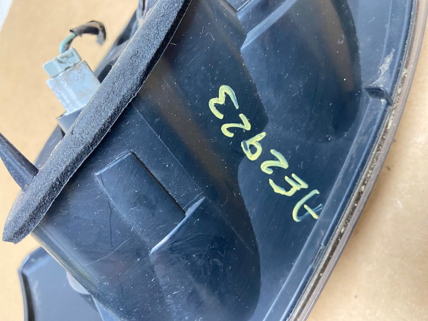2004 2005 Mazda 3 Left Driver LH Side Tail Light AE2923 LK7