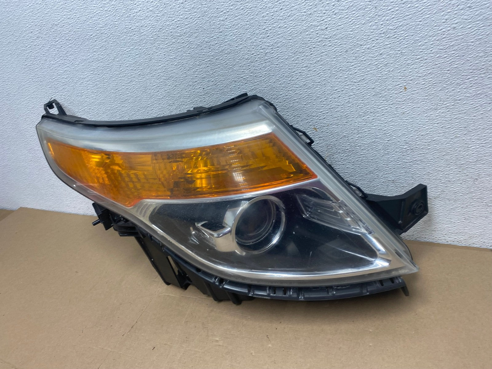 2011 to 2015 Ford Explorer Right Passenger Xenon Headlight AF4358 LK1