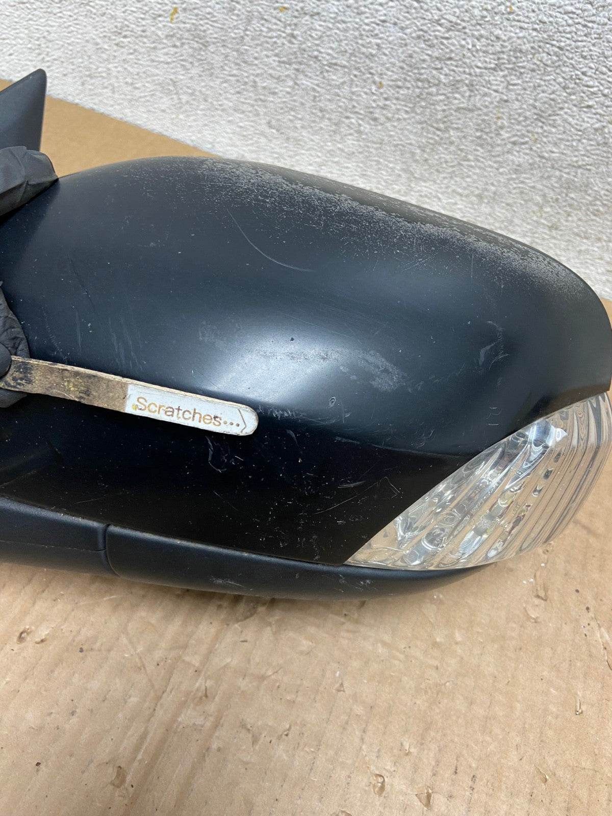 2007 to 2014 Volvo XC90 Left Driver View Door Turn Signal Mirror AI5827 LK4