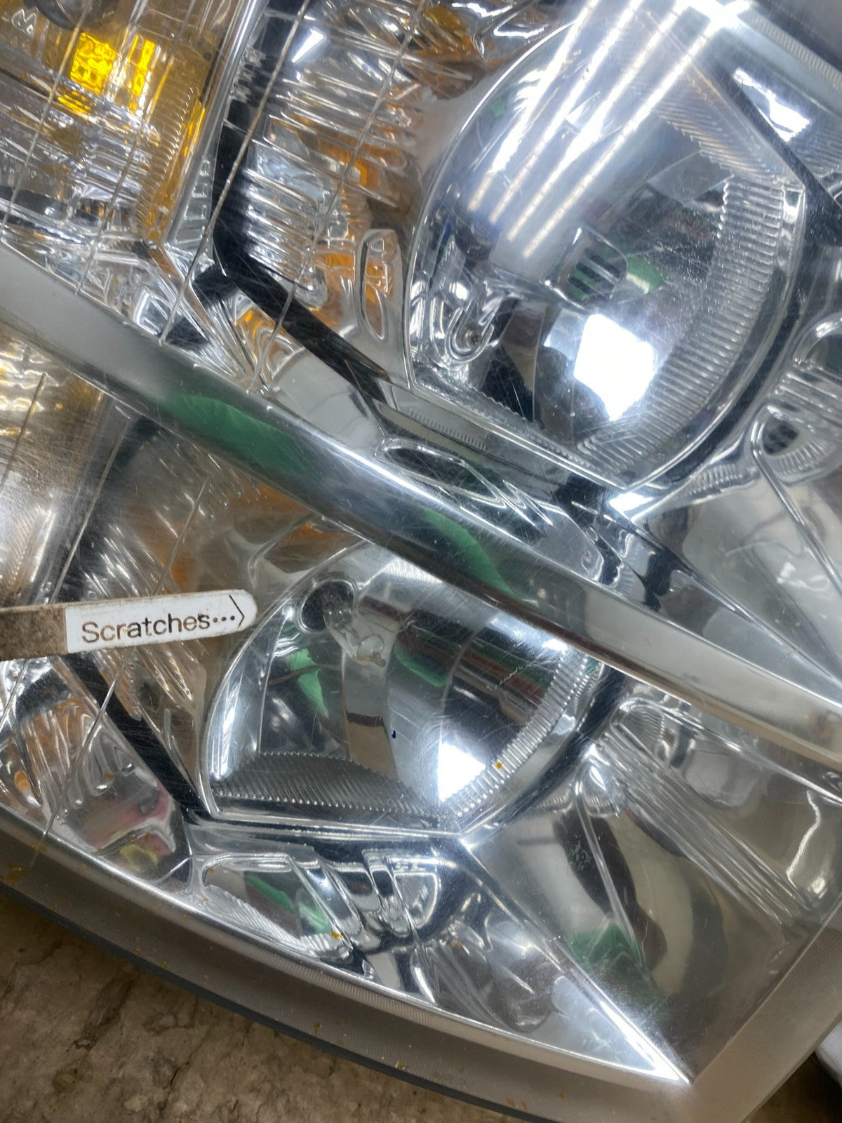 2007 to 2014 Chevrolet Silverado Left+Right Side Headlights AG1429 DW3