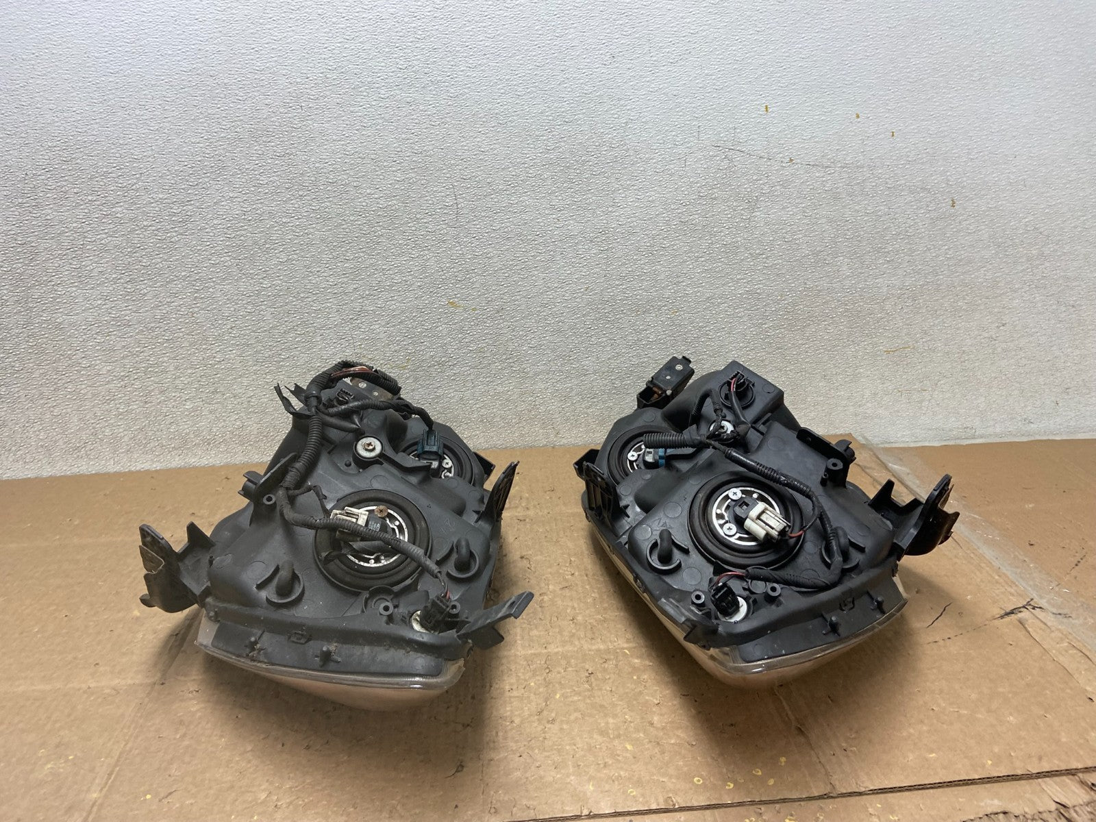 2005 - 2010 Honda Odyssey Left+Right Set Halogen Headlights Aftermarket Z1011 DG9