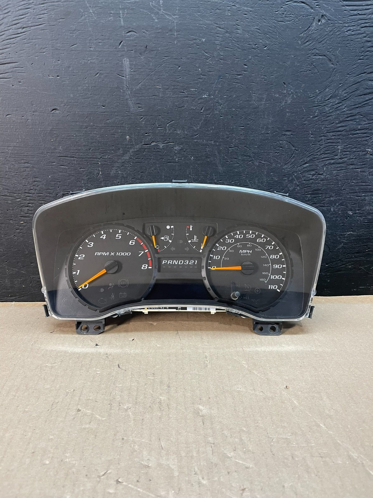 2004 to 2012 Chevrolet Colorado Instrument Cluster Speedometer AE3311 DG1