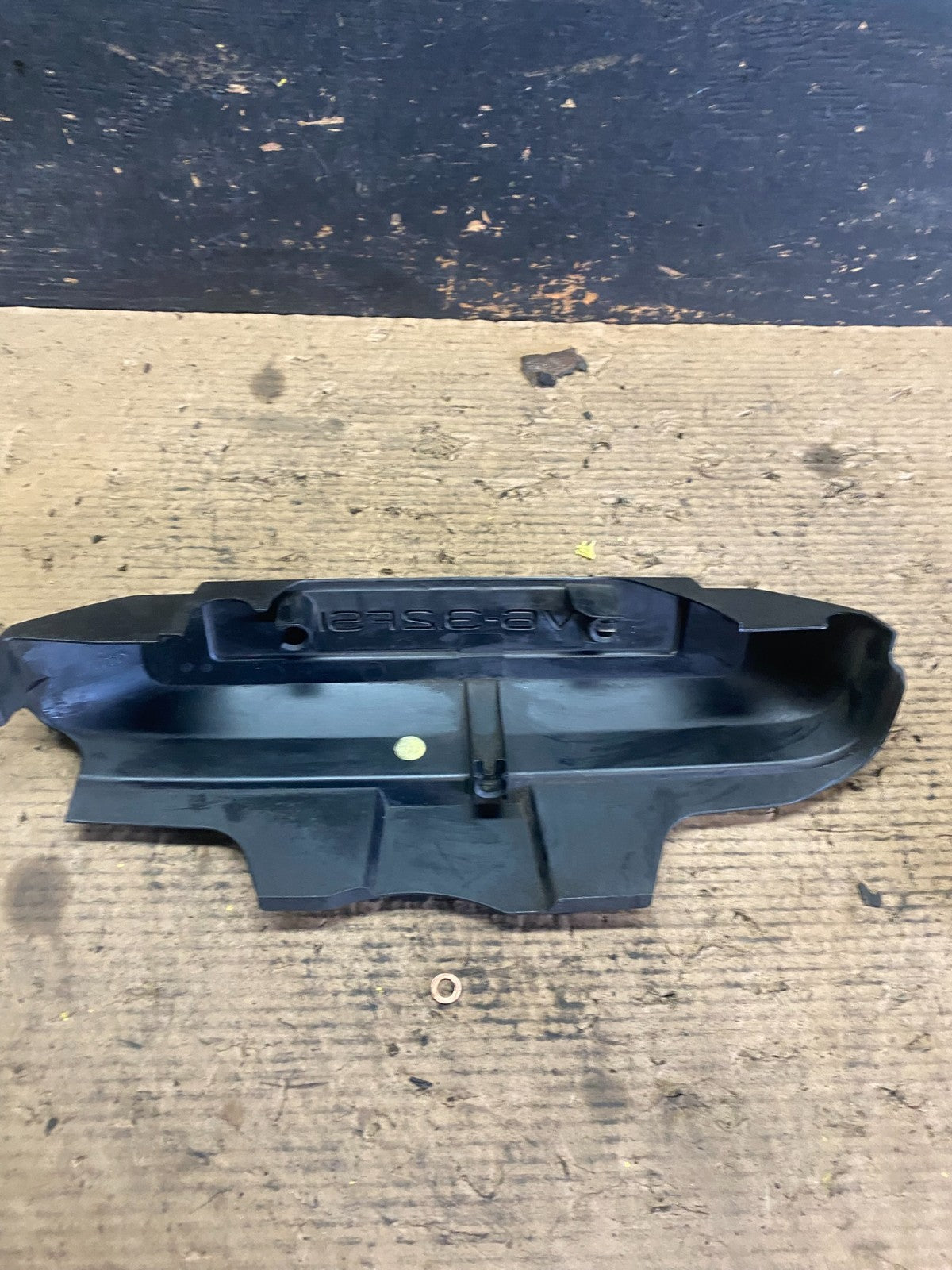 2005 to 2011 Audi A6 3.2L Engine Motor Cover S5929 GD5