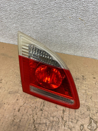 2006 - 2007 BMW 5 530i E61 Touring Left Driver LH Inner Tail Light Oem V8530 DW0