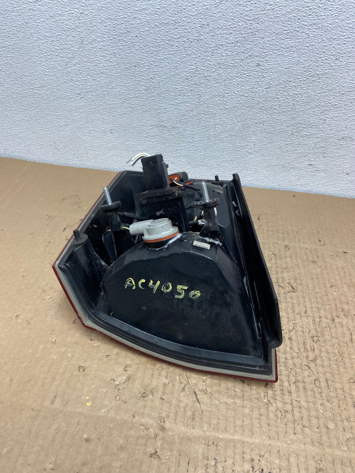 2005 2006 2007 Chrysler 300 Right Passenger Rh Side Tail Light Oem AC4050 LK7
