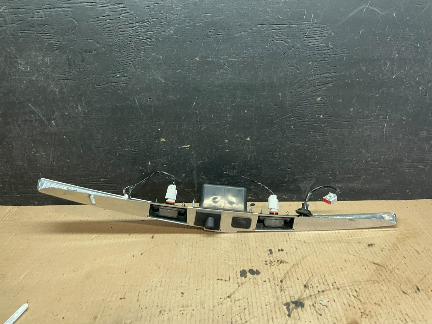 2009 to 2012 Lincoln MKS Trunk Moulding Lid Chrome Trim J3671 DG OEM6