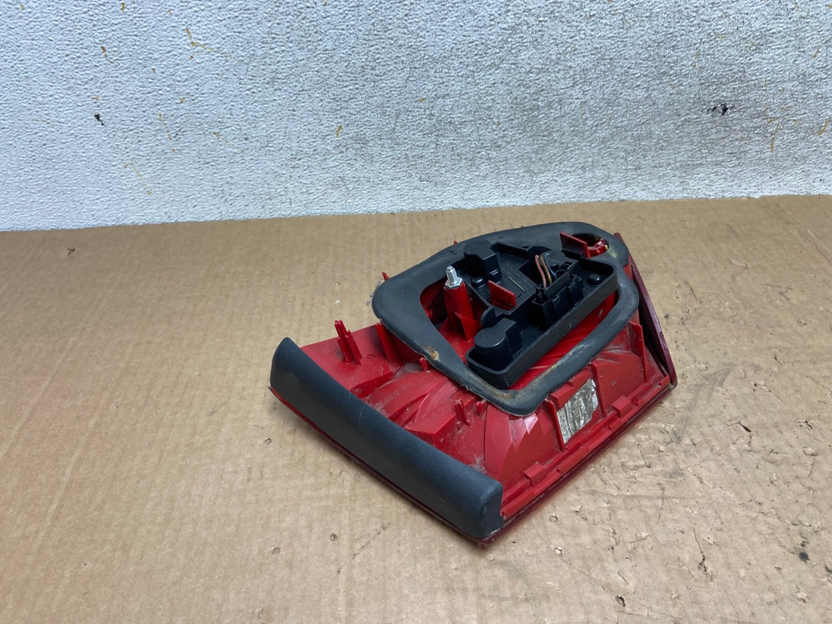 2011-2014 Volkswagen Jetta Right RH Inner Trunk Tail Light AI5573 LK7