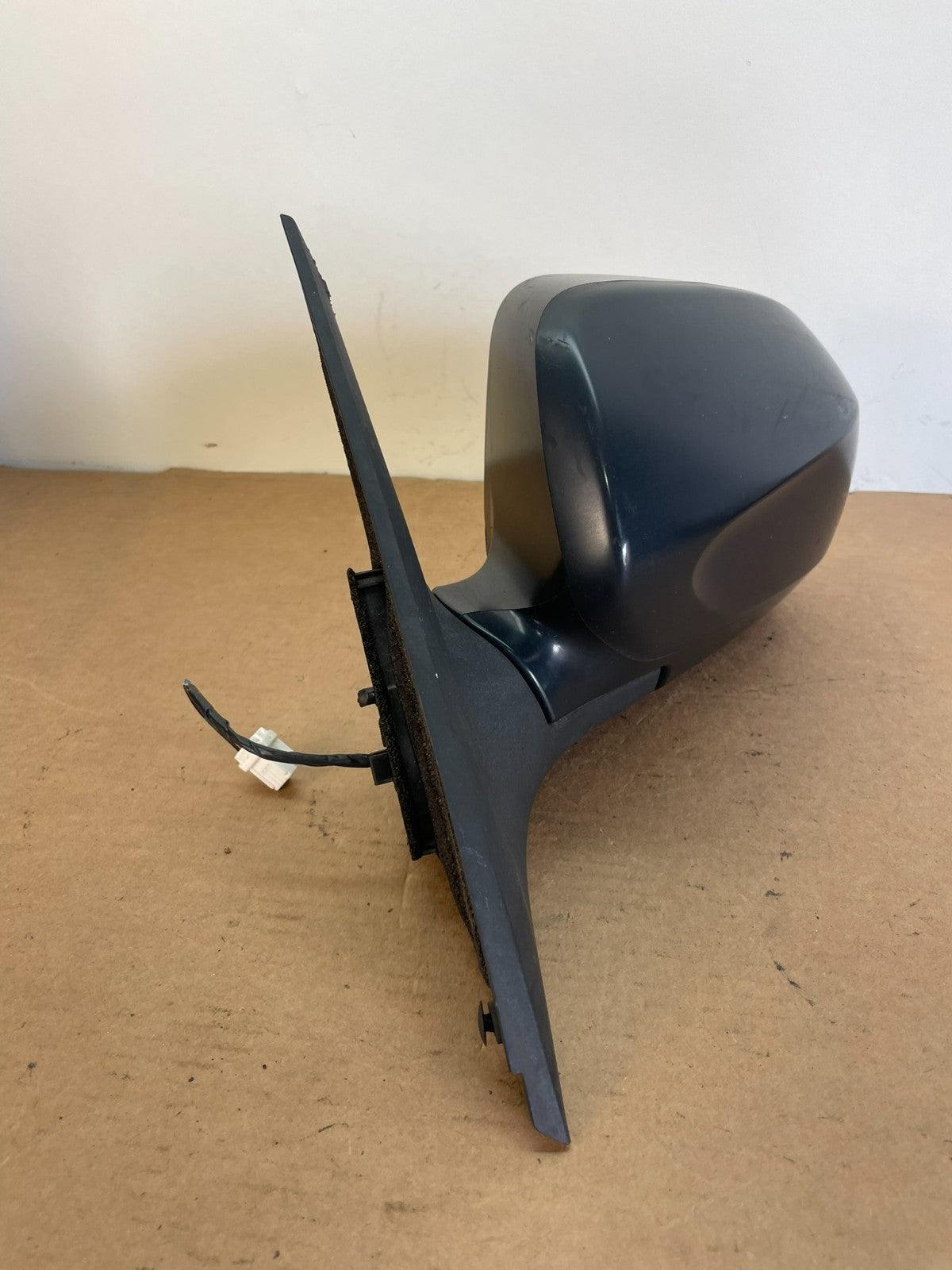 2009 to 2010 Subaru Forester Left Driver Side View Power Door Mirror AG0634 DW1