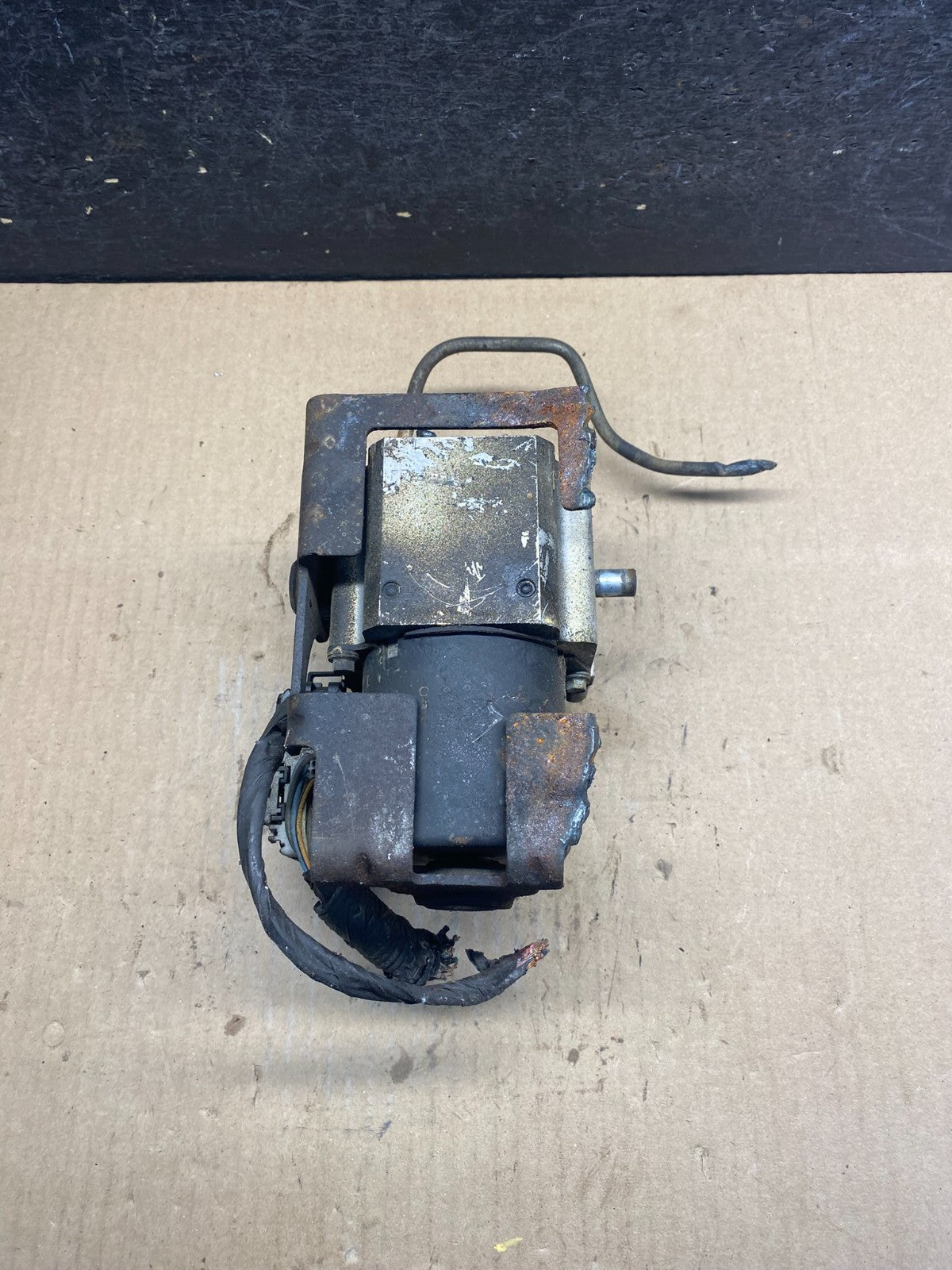 2006 - 2007 Chevrolet Silverado GMC Sierra ABS Anti-Lock Brake Module ah1711 DG1
