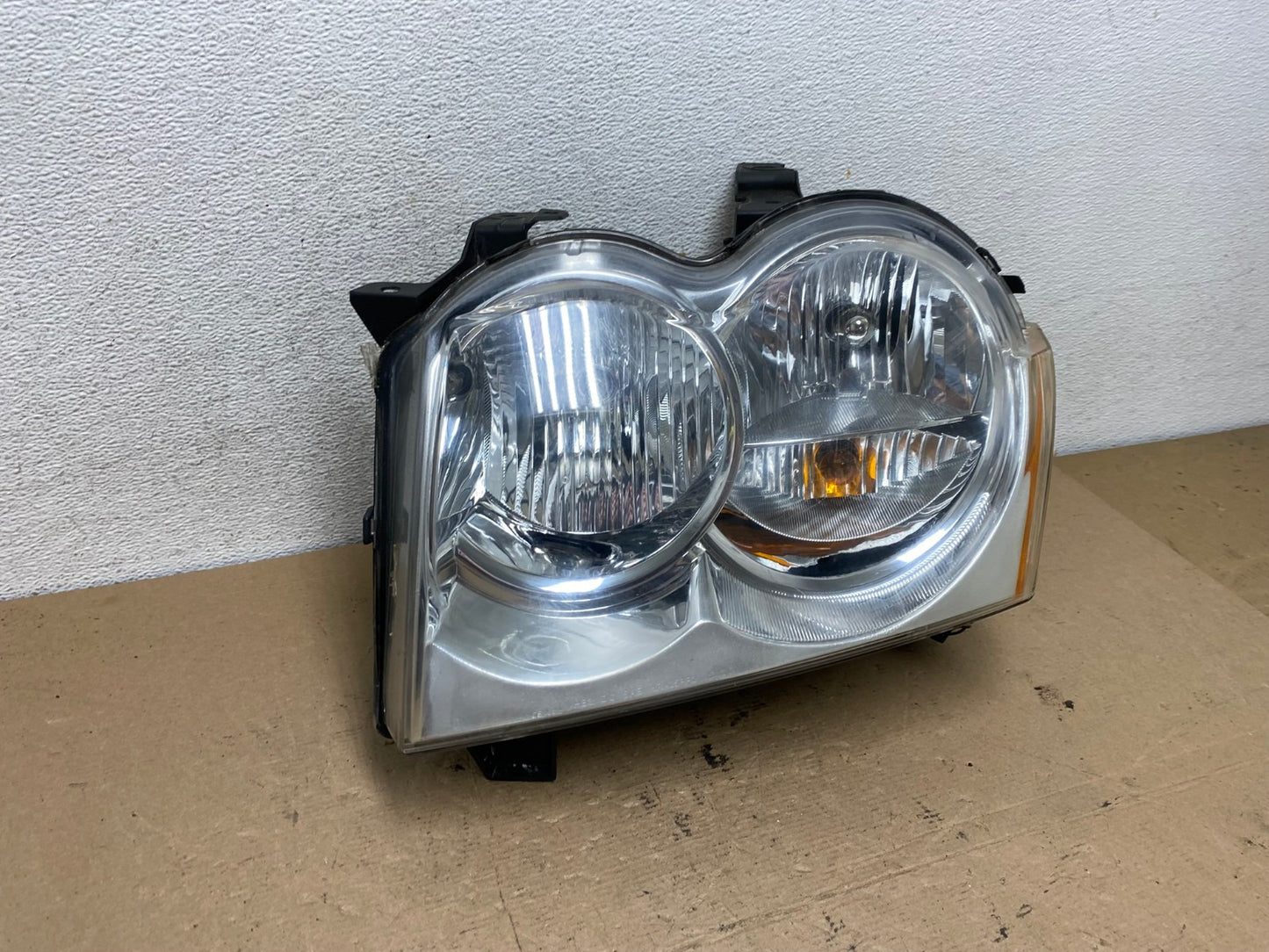 2008-2010 Jeep Grand Cherokee Left LH Driver Side Halogen Headlight AF4634 LK2