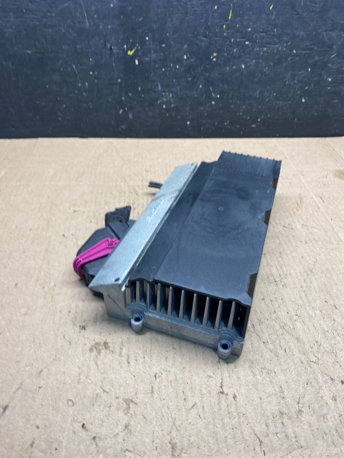 2007 to 2010 Audi Q7 Bose Radio Stereo Amplifier Amp OEM r6463 DG2