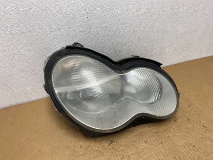 2001 - 2004 Mercedes-Benz C Class Halogen Right Passenger Headlight AC77580
