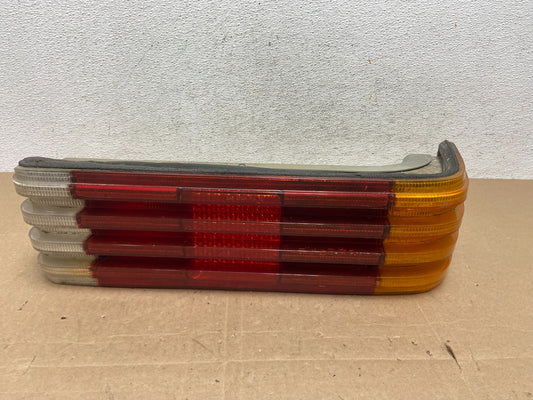 1973 to 1980 Mercedes W116 S-Class Right Passenger RH Side Tail Light ae5039 DG0