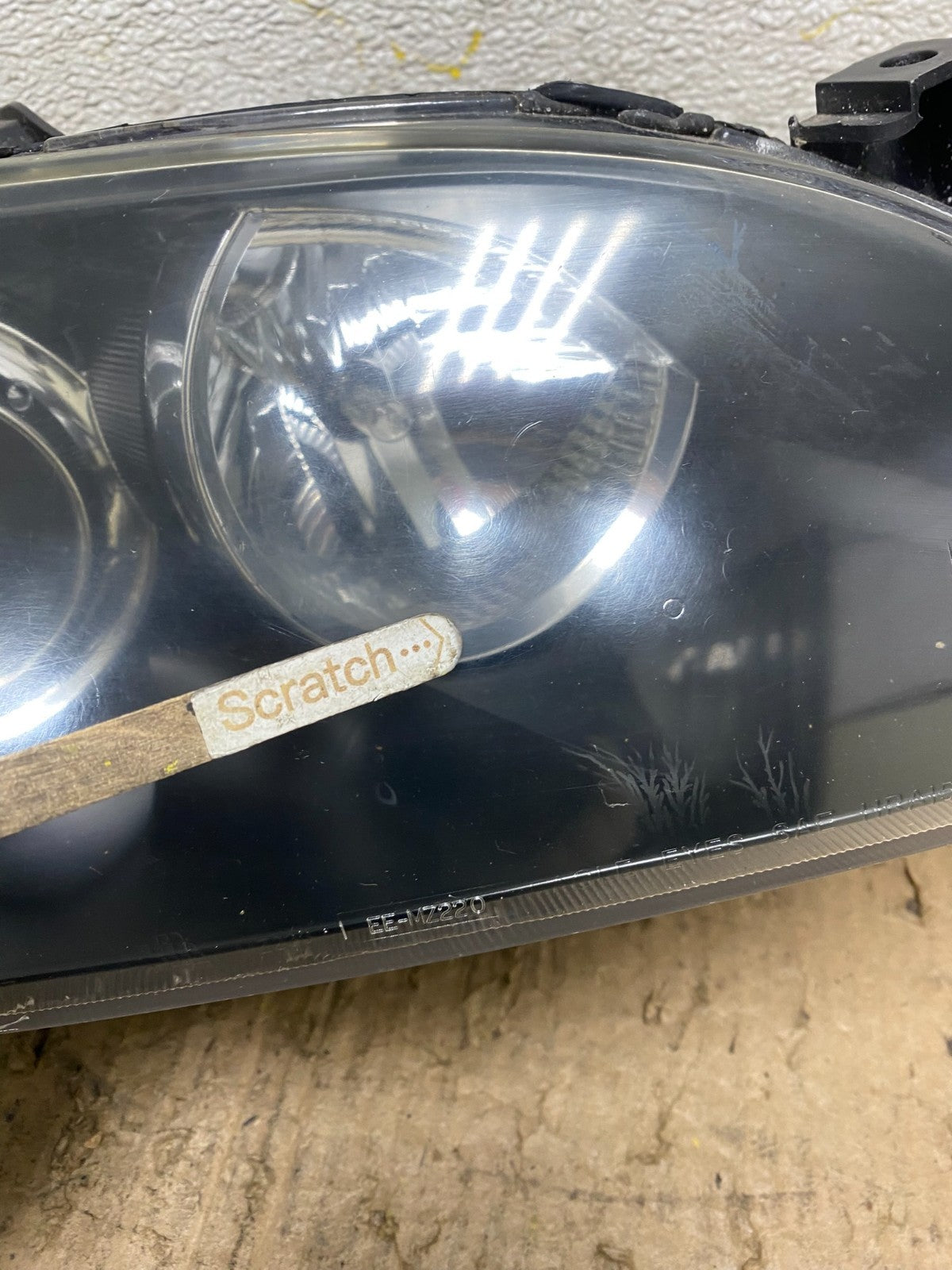2004 to 2009 Mazda 3 Sedan Right Passenger Rh Side Headlight W7921 DW4