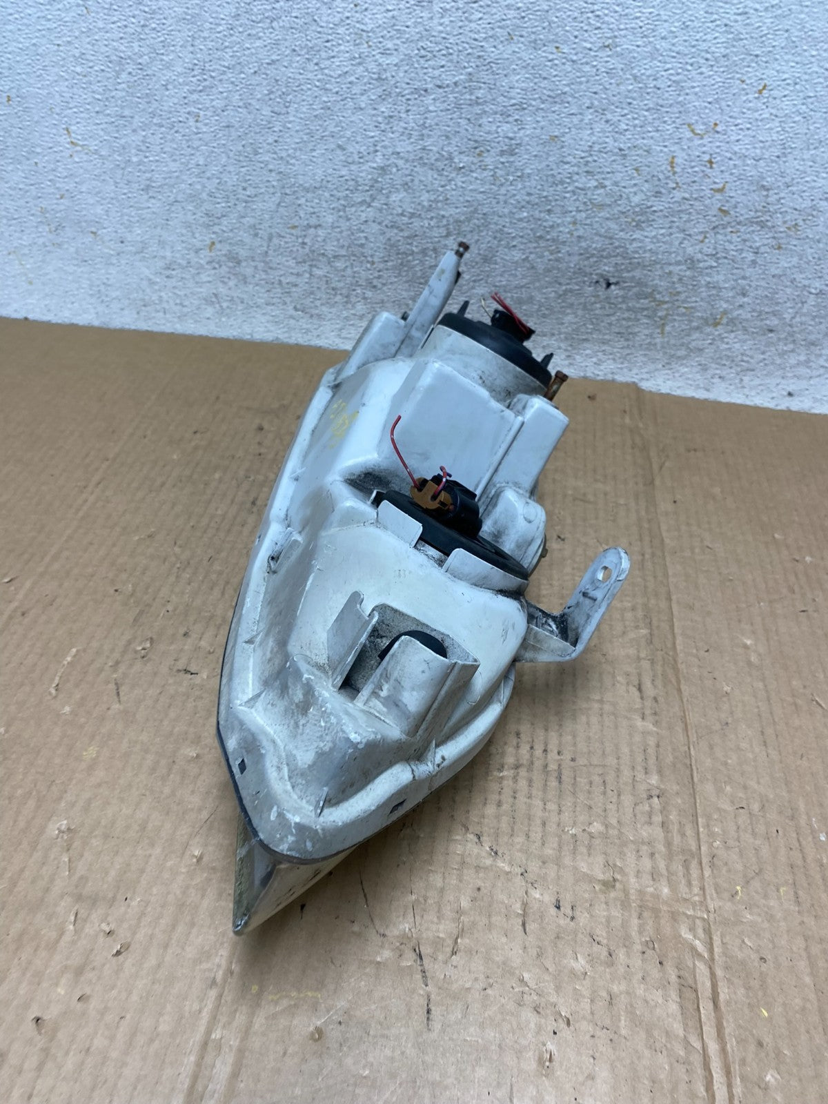 1997-2001 Lexus Es300 Left Driver Side Headlight Halogen AI6574 DW6