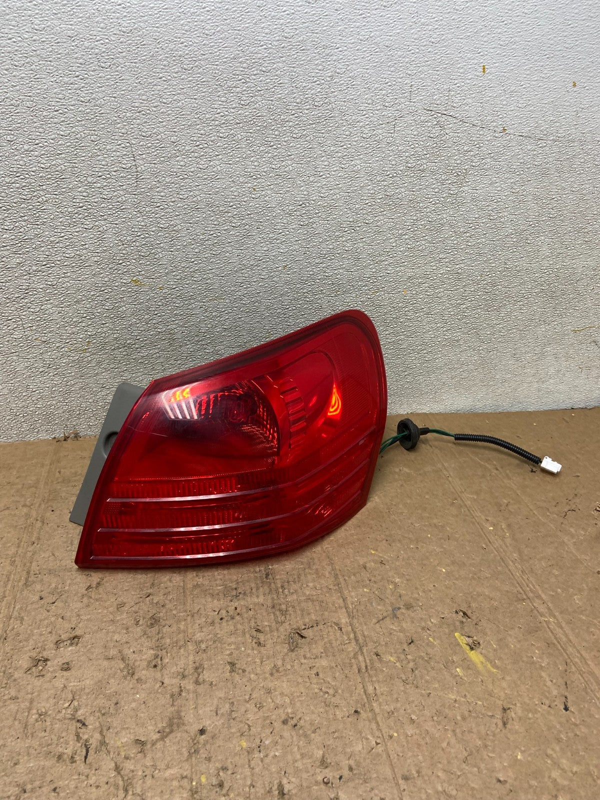 2008 to 2015 Nissan Rogue Right Passenger Rh Side Tail Light Oem AA43890