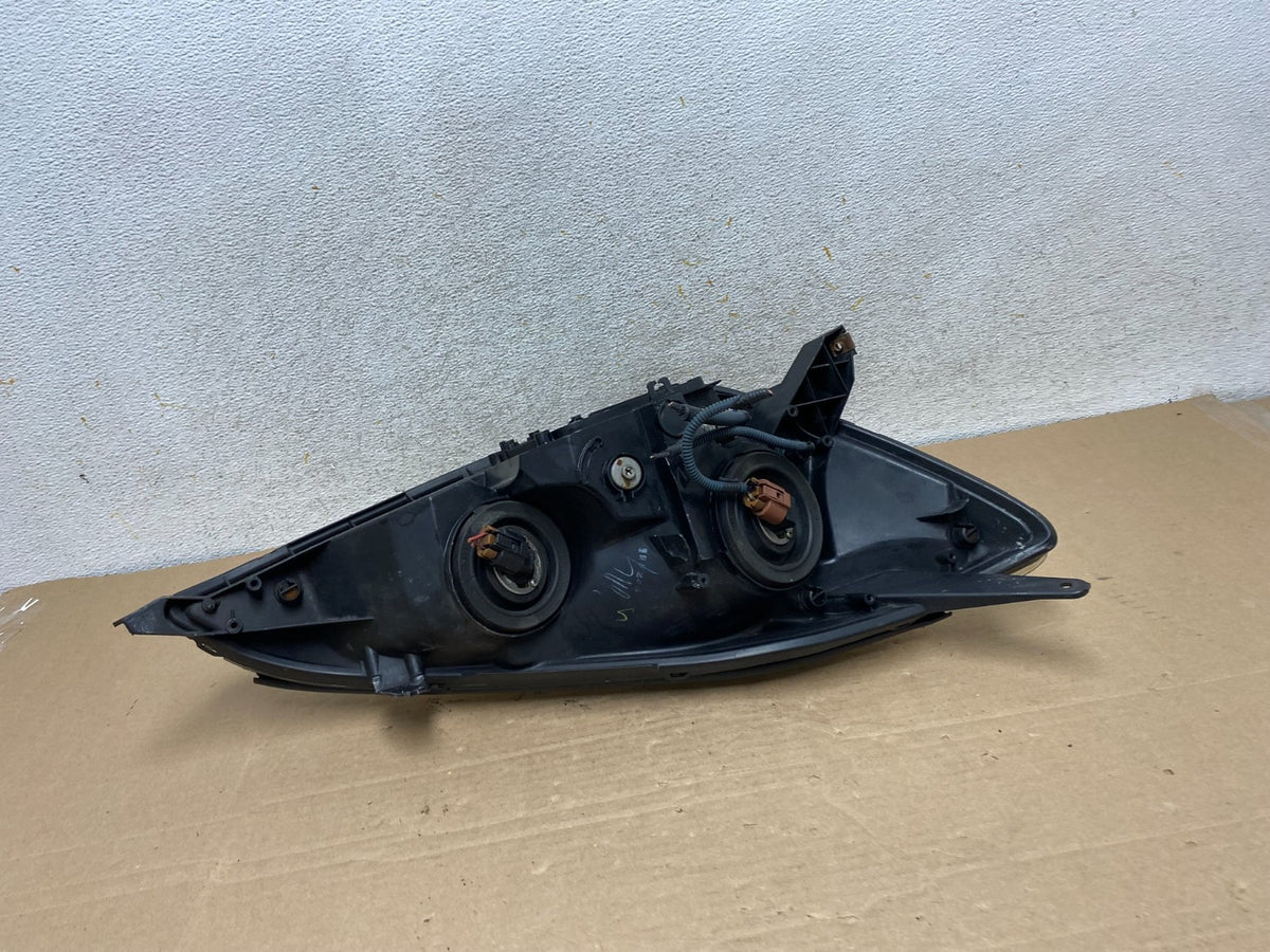 2004-2005 Toyota Sienna Left Driver LH Side Halogen Headlight AH9396 DW6