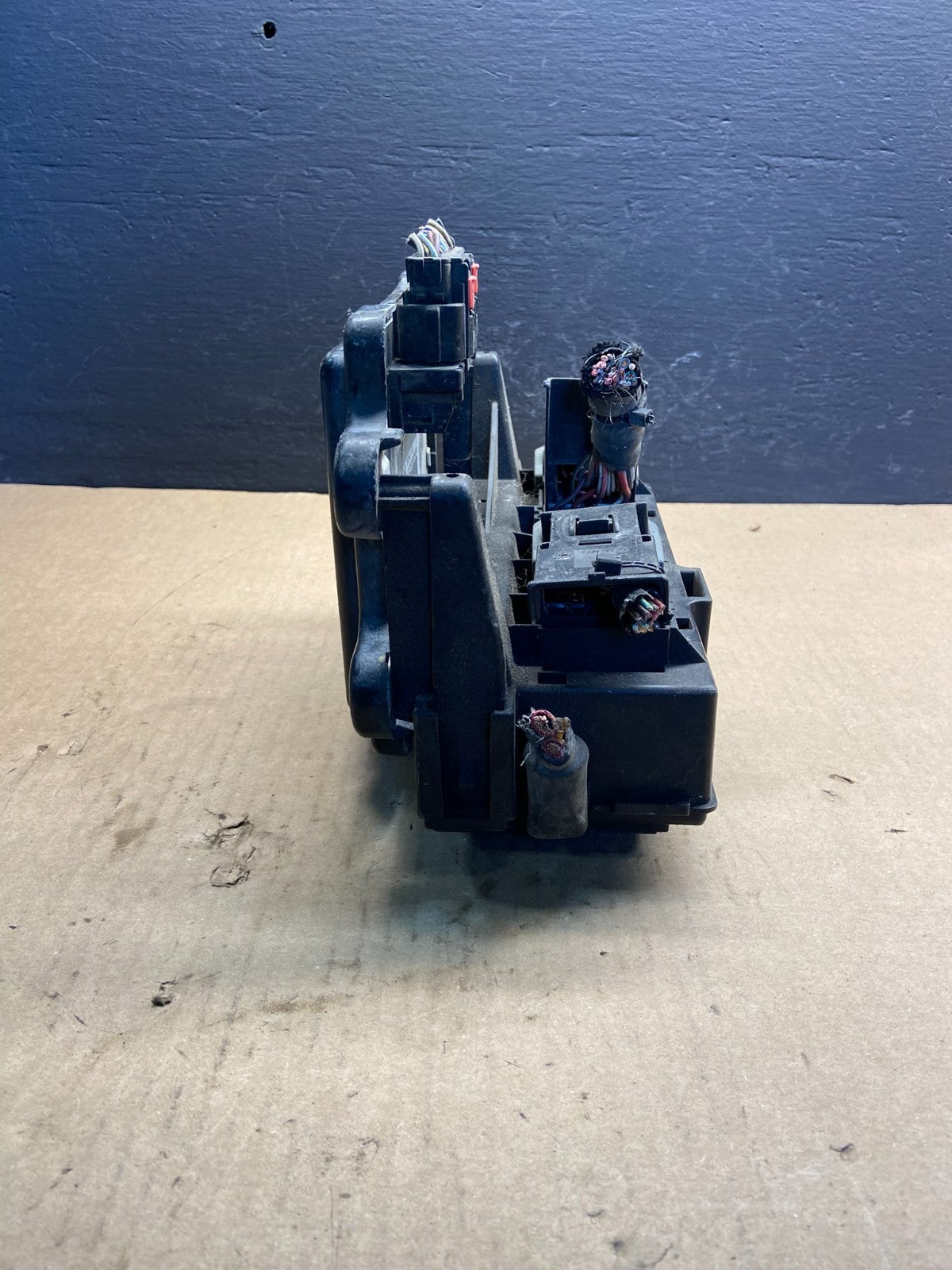 2005 Jeep Grand Cherokee Integrated Power Fuse Box Relay 04692071AB ac0627 DG2