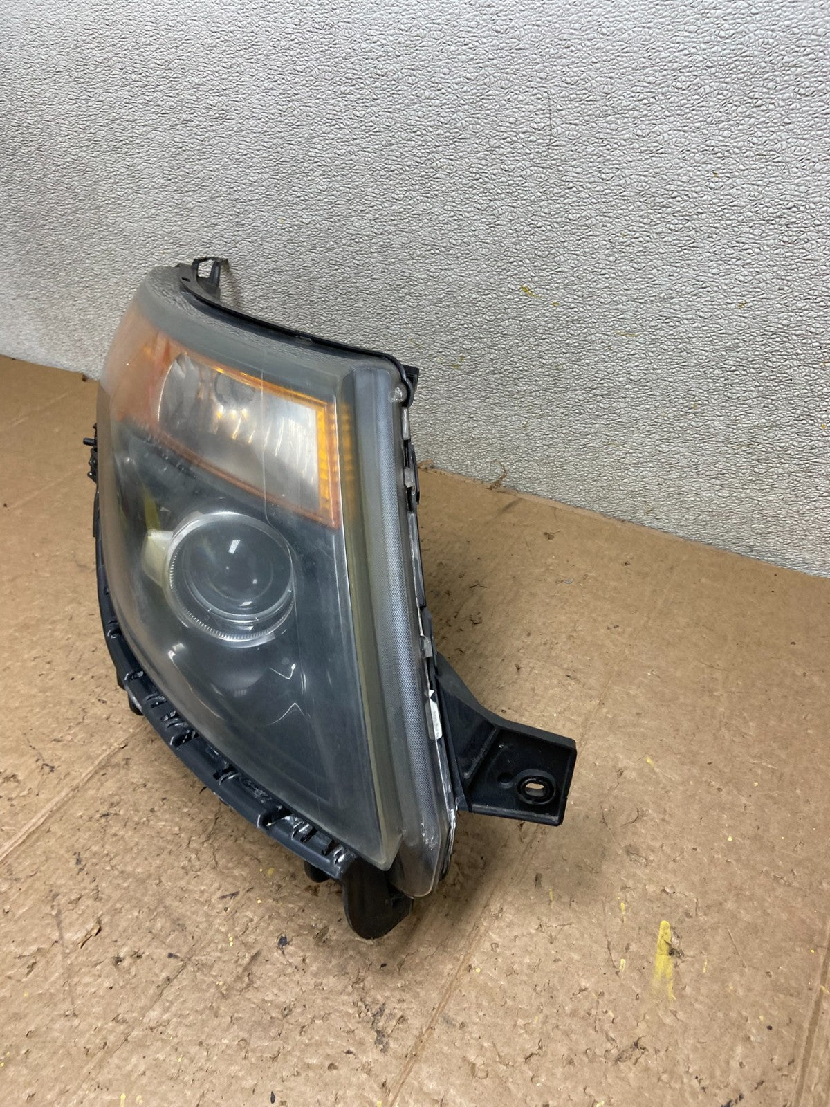 2011 to 2015 Ford Explorer Right Passenger Halogen Headlight Oem AA4228 DW1