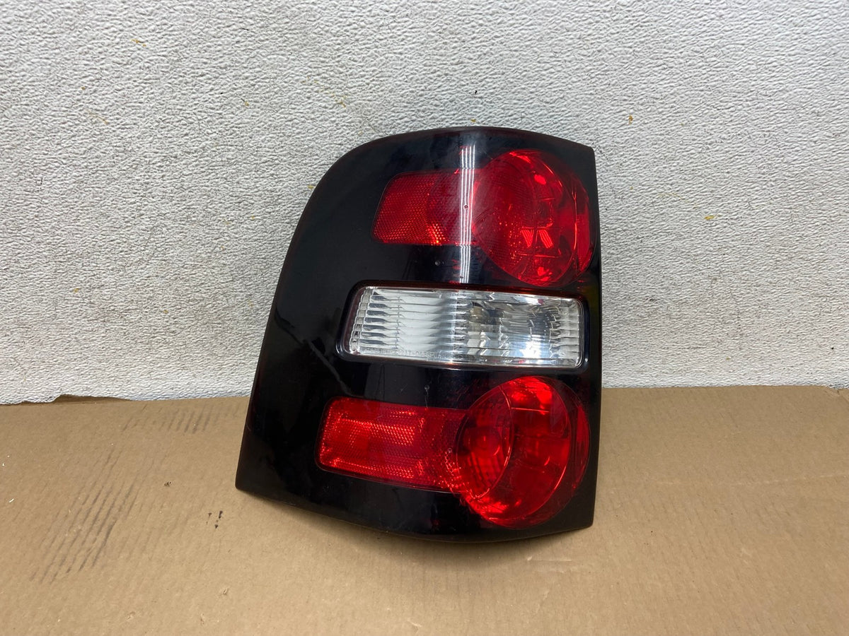 2006 to 2010 Ford Explorer Left Driver Lh Side Tail light AH2990 LK0
