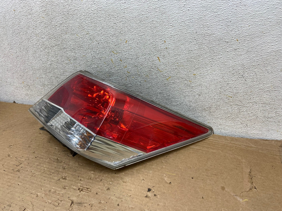 2008 to 2012 Honda Accord Sedan Tail light Right Passenger RH Side AH8990 LK2