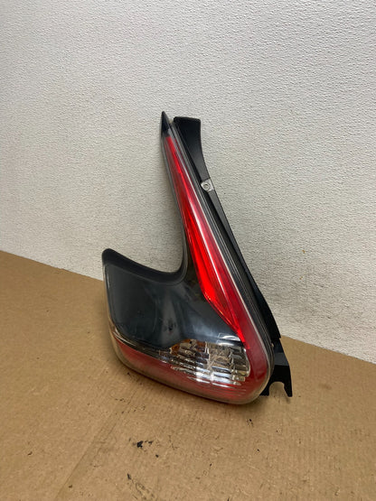 2015 to 2017 Nissan Juke Left Driver LH Side Tail Light AF9733 DW0
