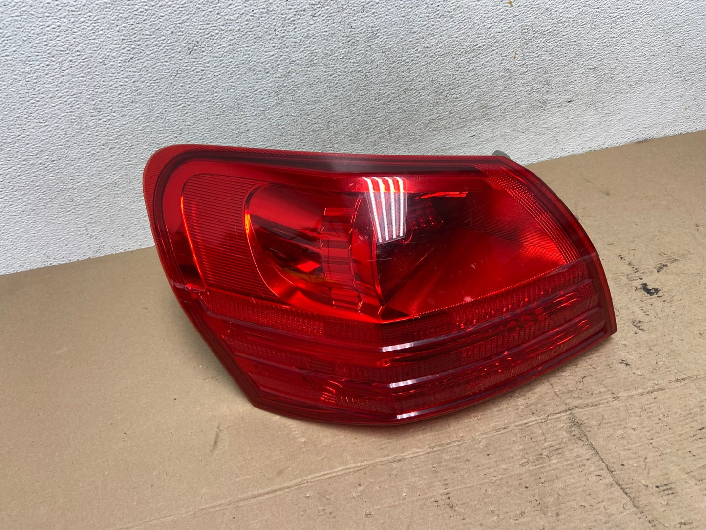 2008 to 2015 Nissan Rogue Left Driver Lh Side Tail Light AF4924 LK0