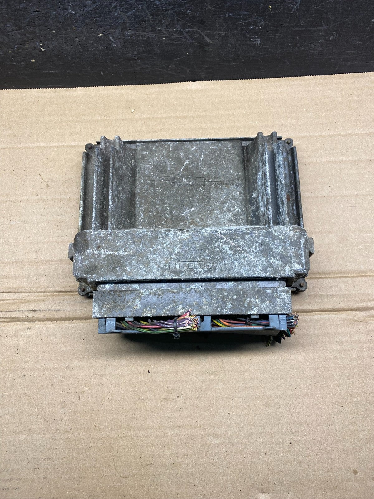 2001-2002 Silverado Tahoe Engine Computer Module 12200411 ECM ECU ah9569 DG1