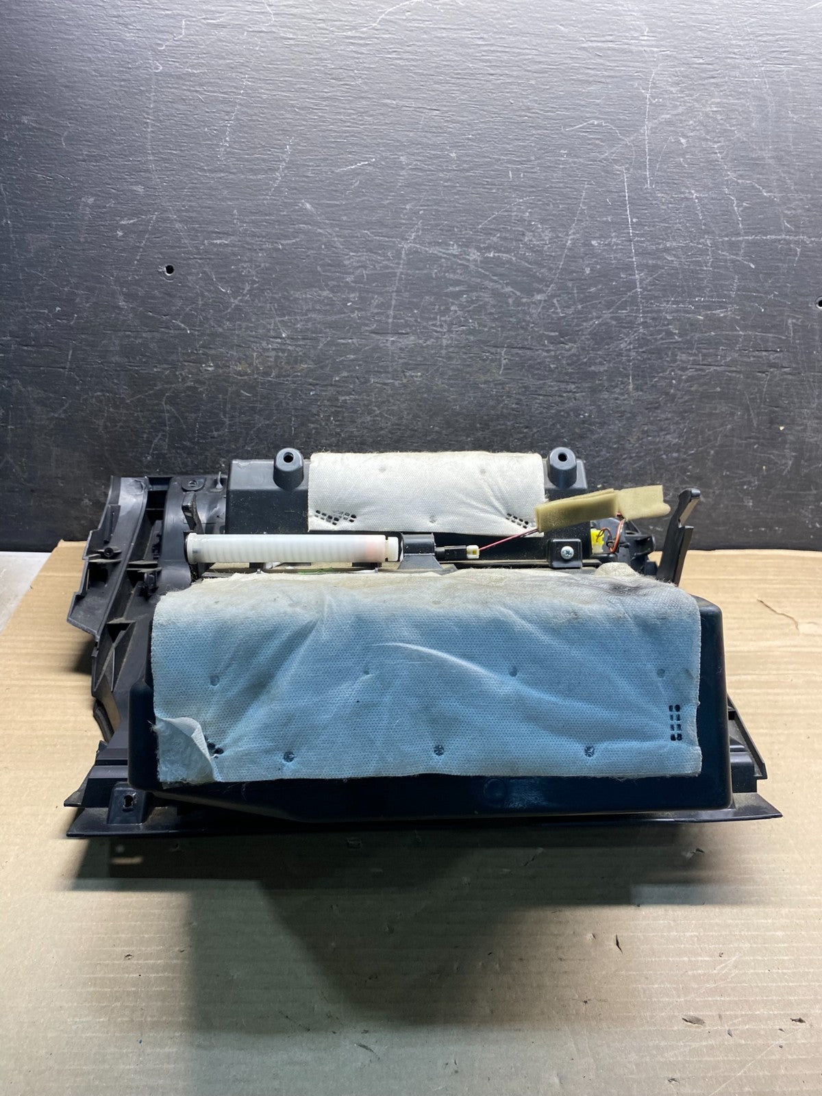2007-2012 Nissan Altima Front Right Passenger Storage Glove Box ah9943 DG4