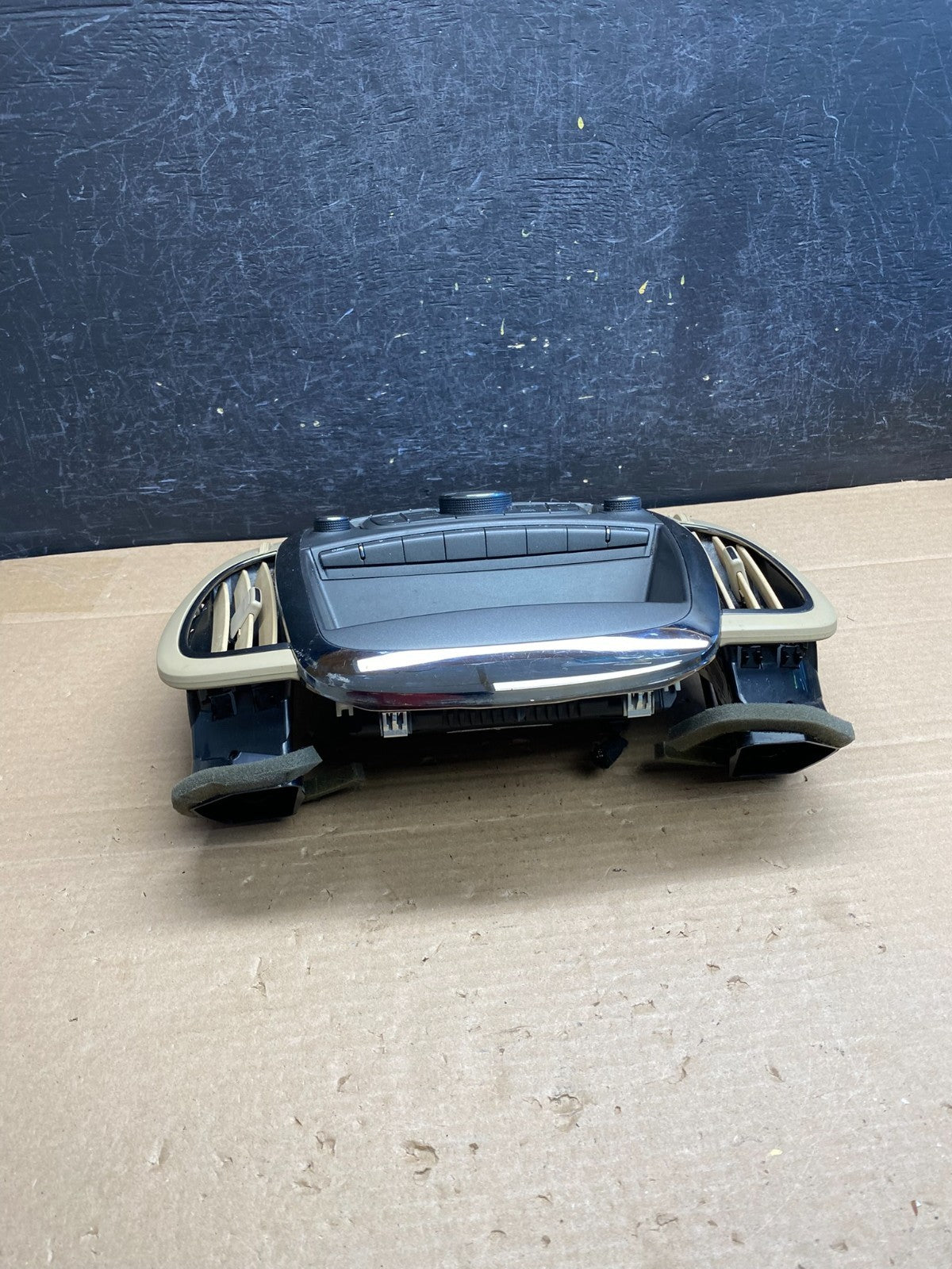 2010-2012 Buick Lacrosse Radio Climate Temperature Control Panel AG6248 DG2