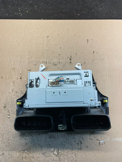 2002 2003 2004 Lexus ES330 Es300 Radio Receiver Tape CD Air Vent OEM  U1561 DG5