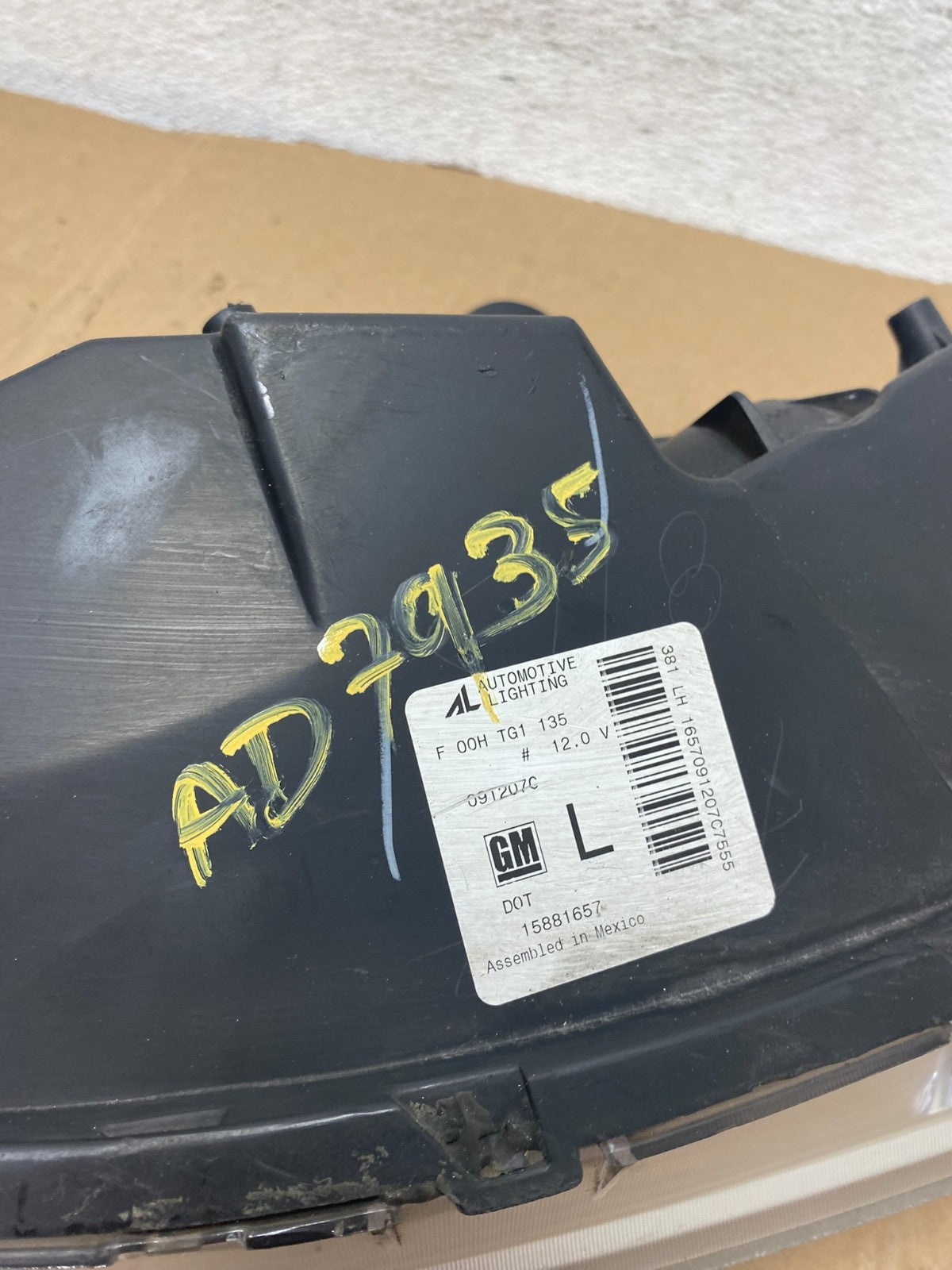2005 to 2009 Pontiac G6 Headlight Left Driver LH Side Halogen AD7935 DW10