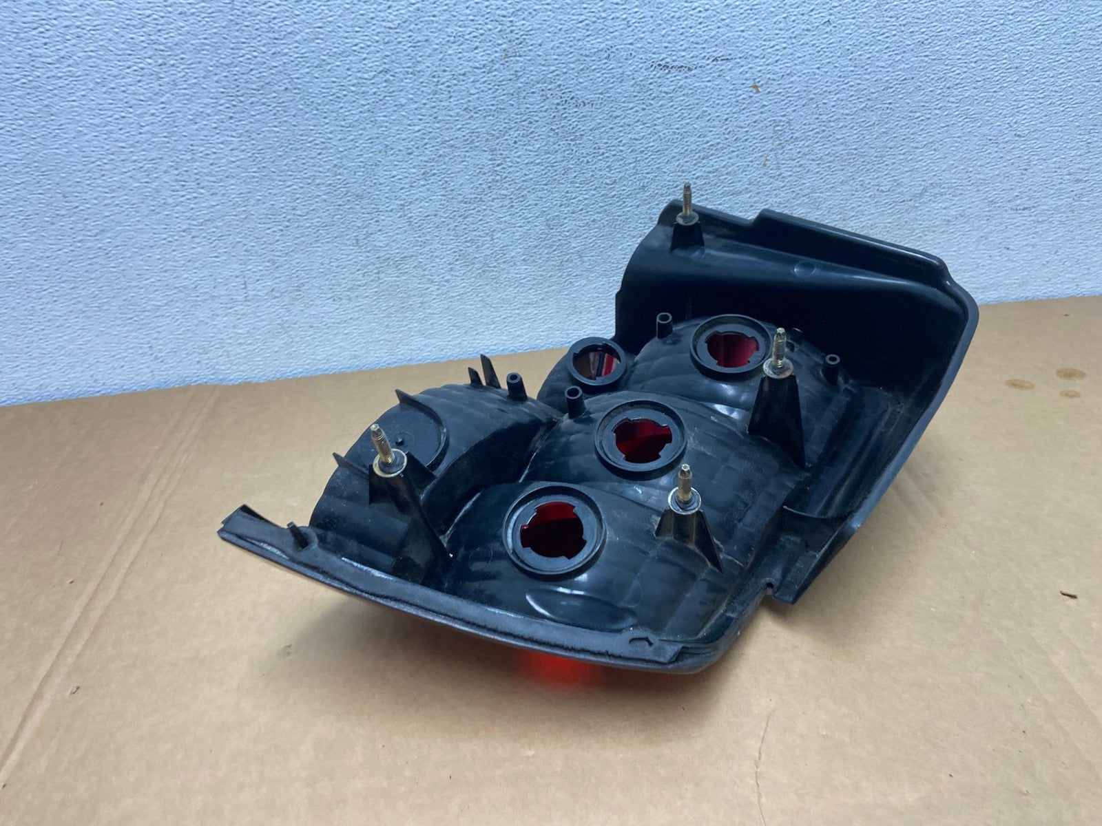 1999 - 2004 Ford Mustang Left Driver Lh Side Tail Light AD2553 LK4