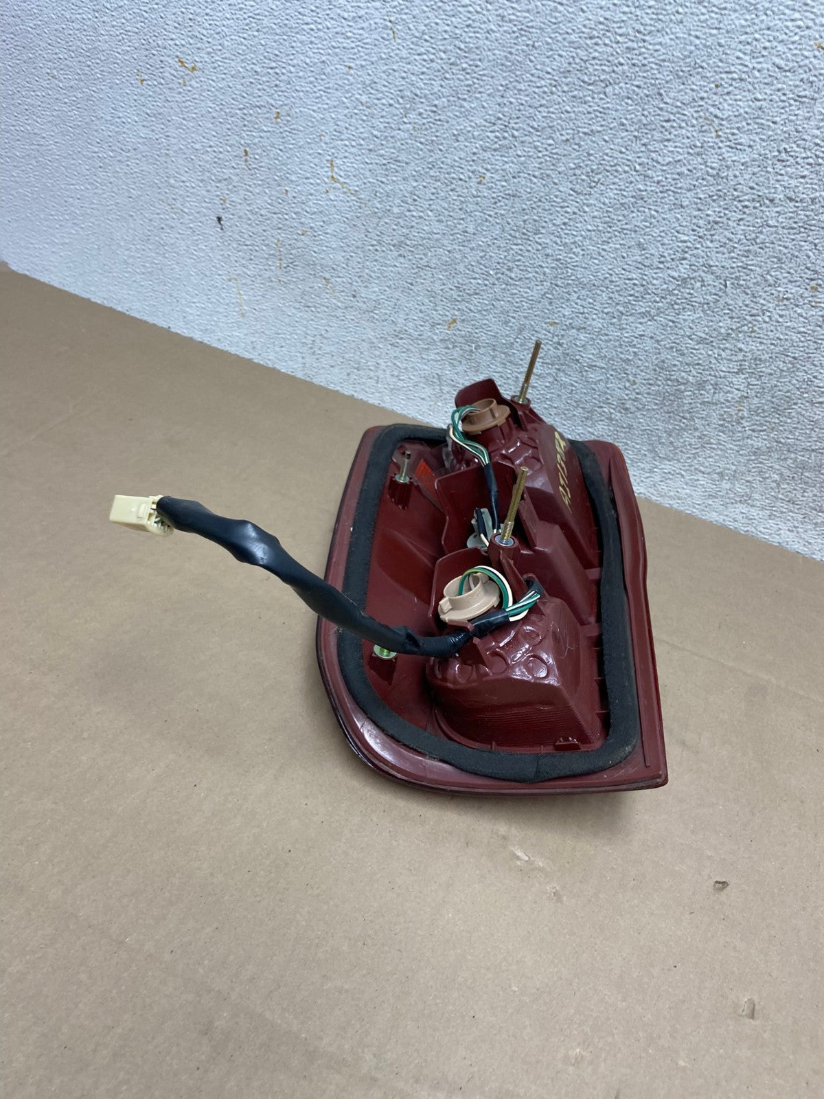 2004 2005 Toyota RAV4 Right RH Passenger Side Tail Light AI1382 LK6