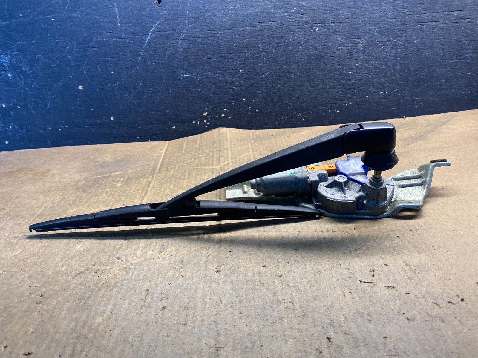 2009 to 2013 Subaru Forester Rear Windshield Washer Wiper Motor AA31104