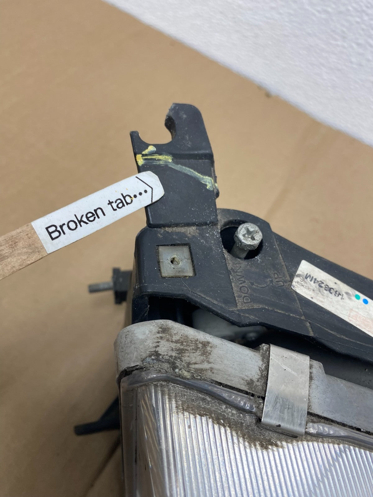 1995 to 1996 Toyota Camry Right Passenger RH Side Headlight OEM AB8032 DW5