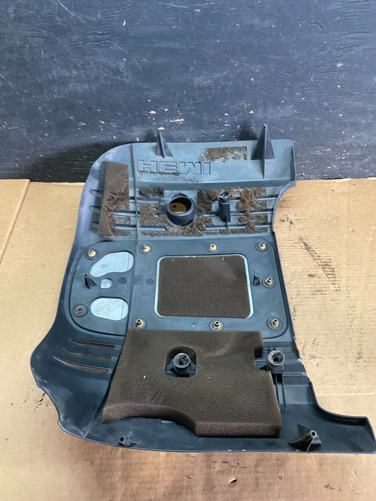 2005 to 2010 Jeep Grand Cherokee 5.7L Hemi Engine Cover Plastic Shield s0440 DG7