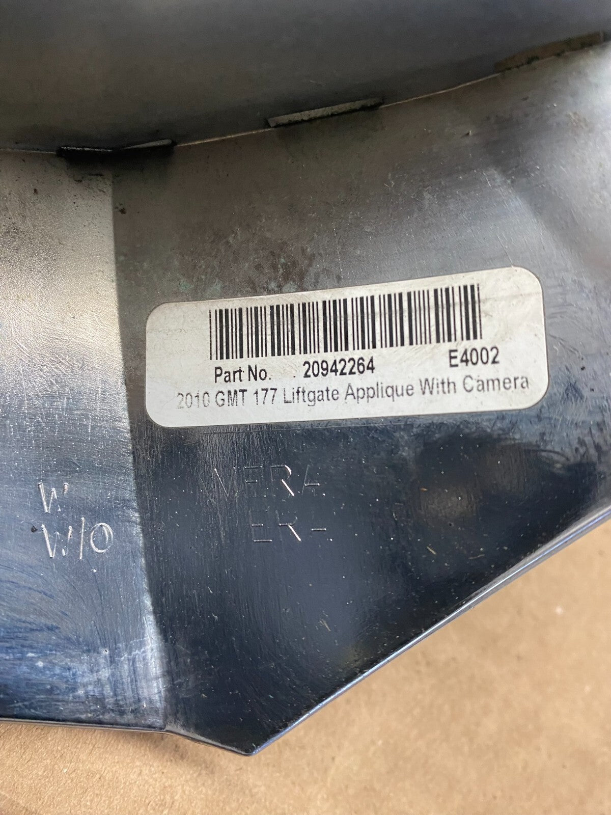 2011-2015 GMC Terrain Tailgate Chrome Finish Molding with Camera Oem E343110