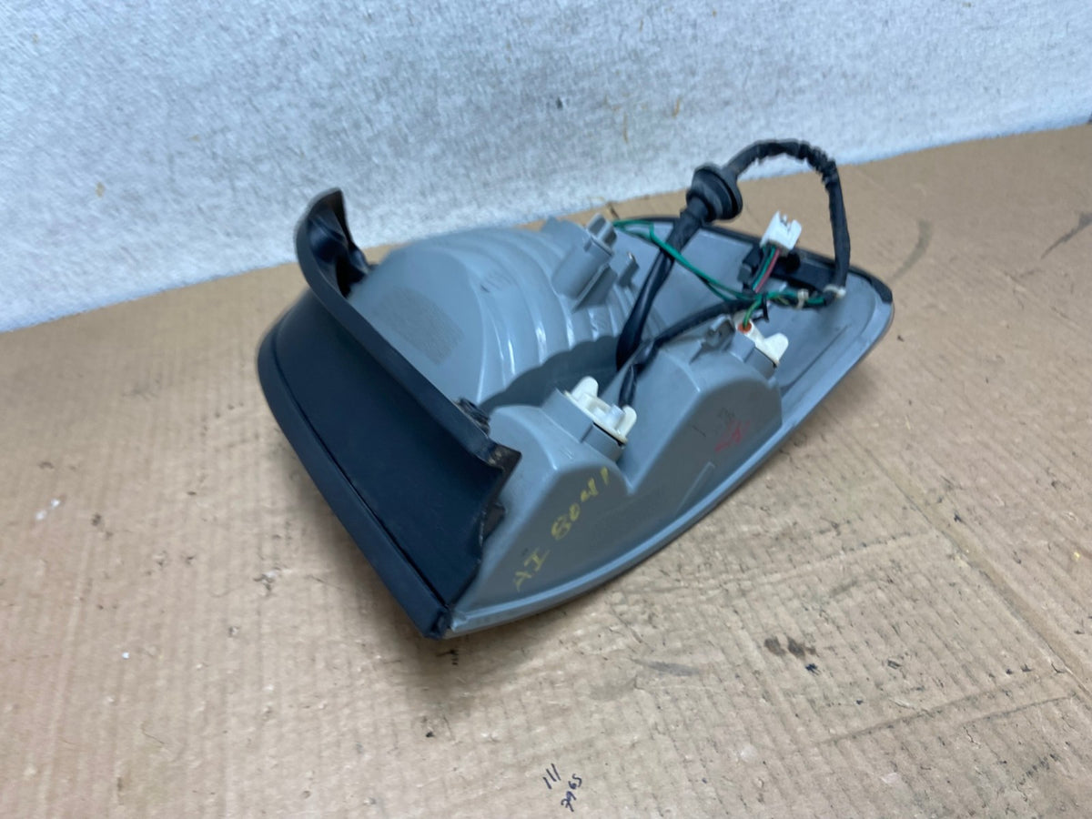 2005 to 2006 Hyundai Santa Fe Left Driver Side Tail Light AI8041 LK5
