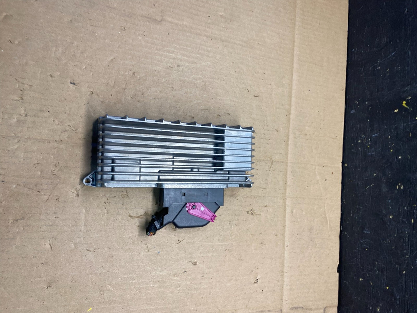 2008 to 2012 Audi A4 Radio Stereo Amplifier Amp OEM P9255 DG0