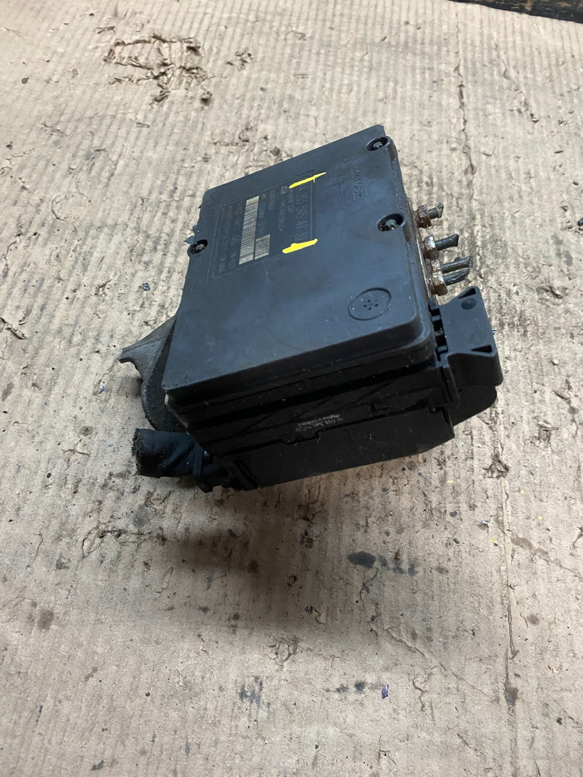 2006 - 2007 Mercedes C280  ABS Anti Lock Brake Pump Module a2035454732 V6858 DG2