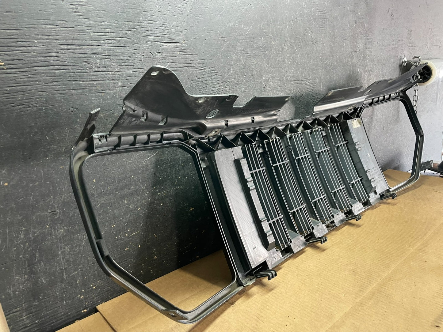 2008 2009 2010 2011 2012 Jeep Liberty Front Upper  Grill Grille OEM AA9065 DG8