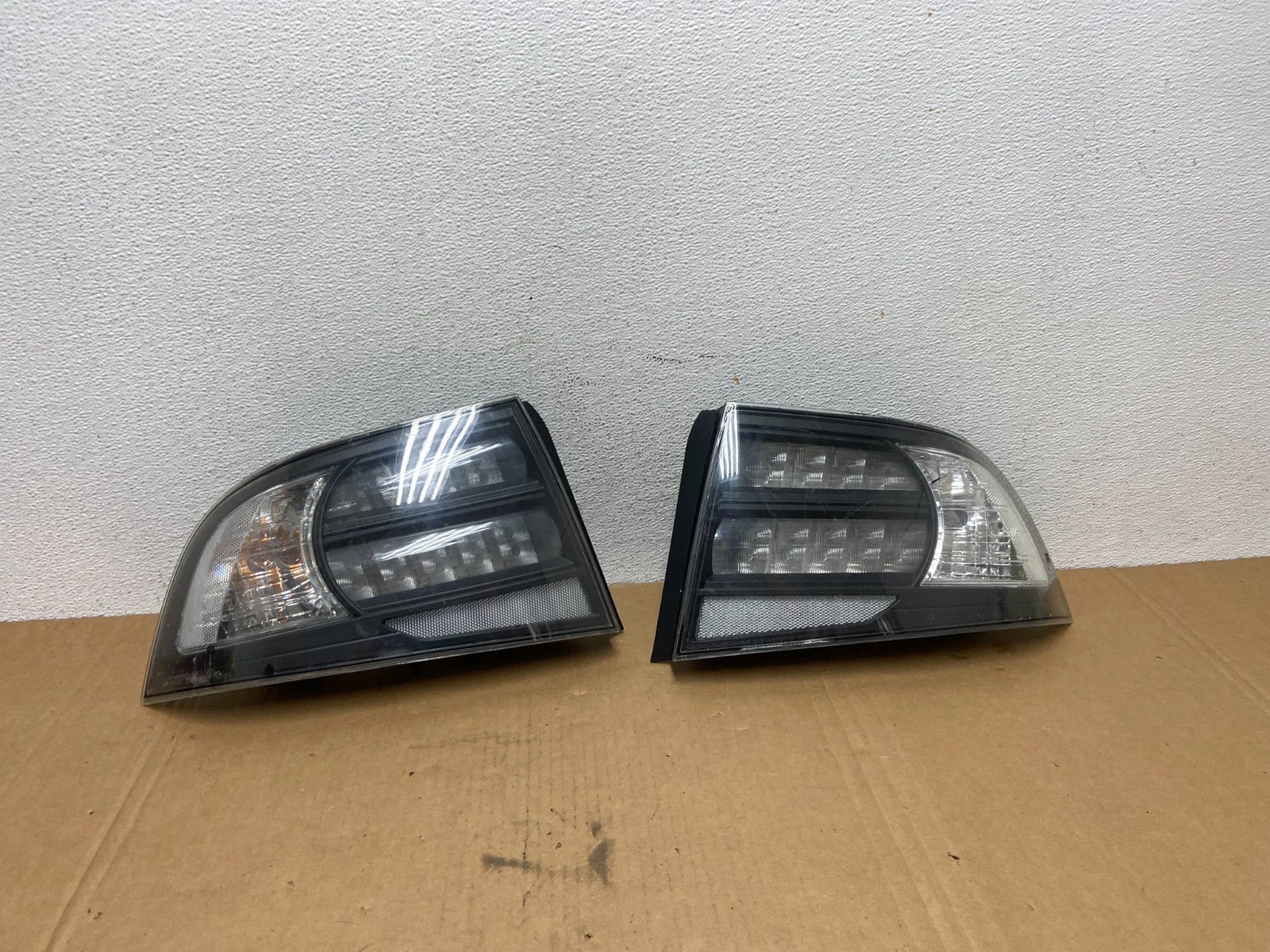2004 - 2008 Acura TL Left+Right Side Set Tail Lights AD2641 DG0
